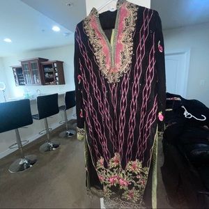 Fancy Pakistani Shalwar Kameez